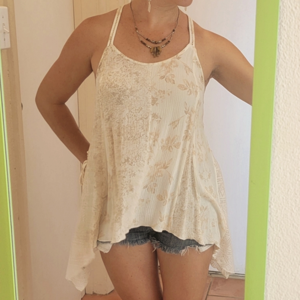 Boho Flowy Tank Gimmicks by BKE